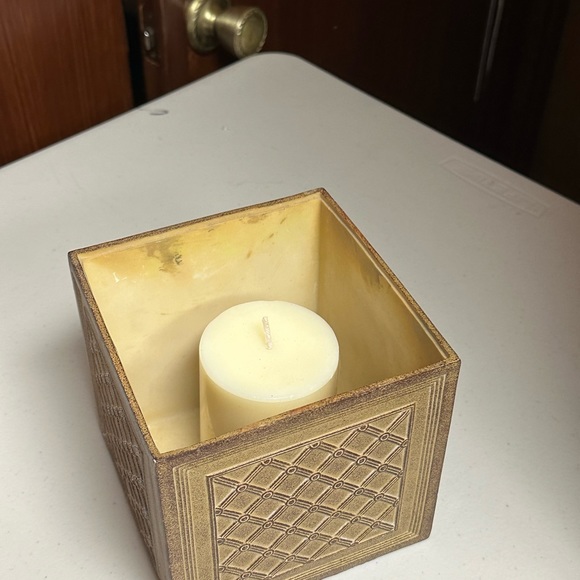 Home interiors and gifts resin Square vase - Picture 10 of 11